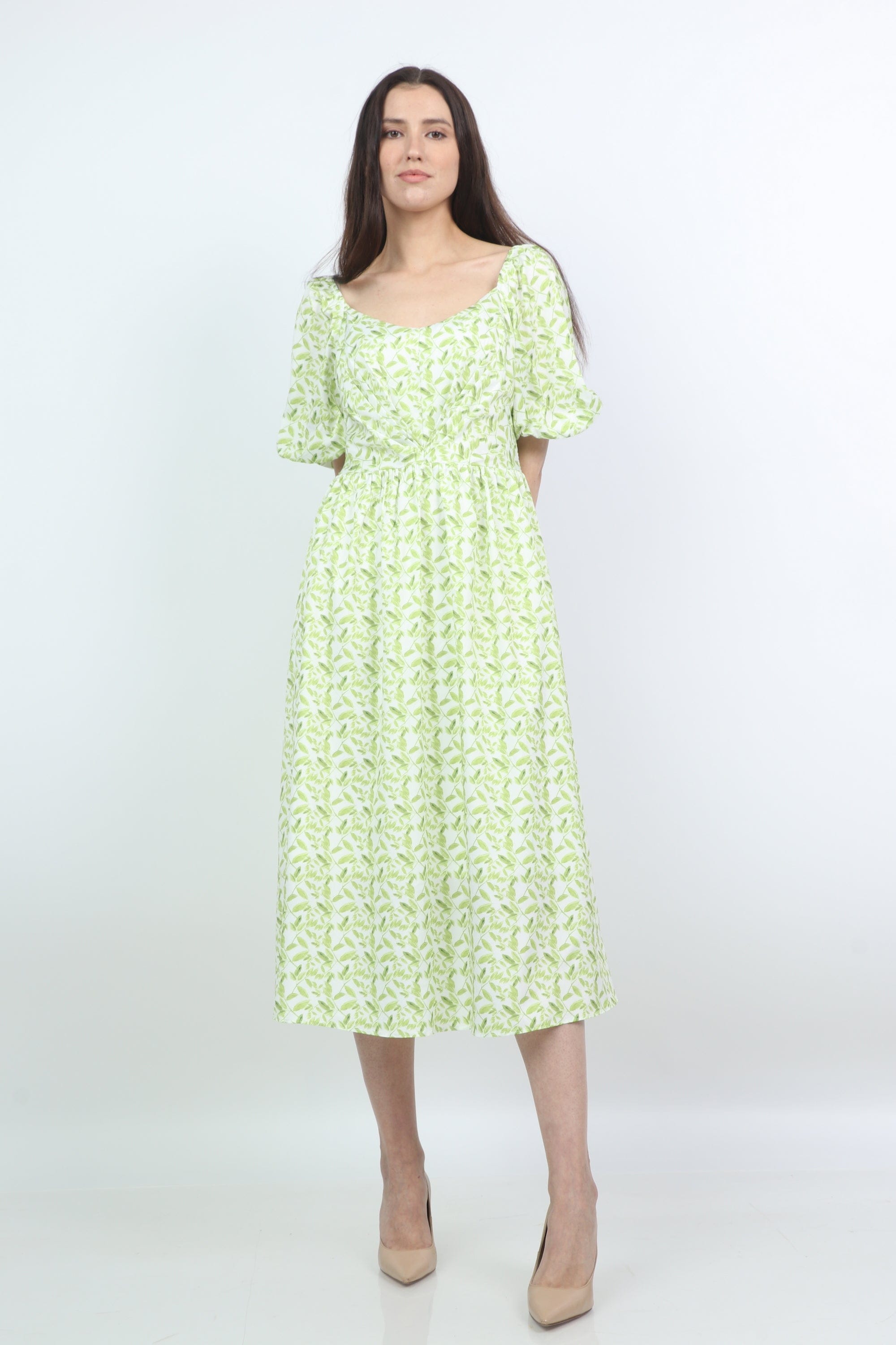 ميكا فستان ميدي بأكمام قصيرة مشجر بفتحة صدر عميقة