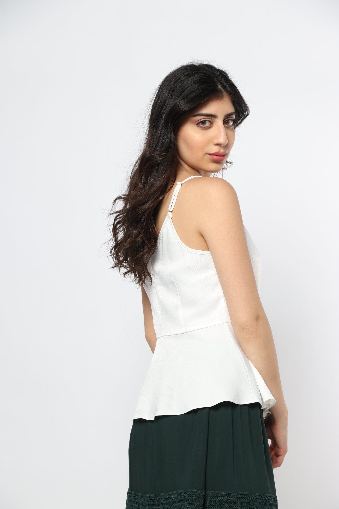 ميكا بلوزة سهرة حمالات سبعة كلوش من أسفل نسائي