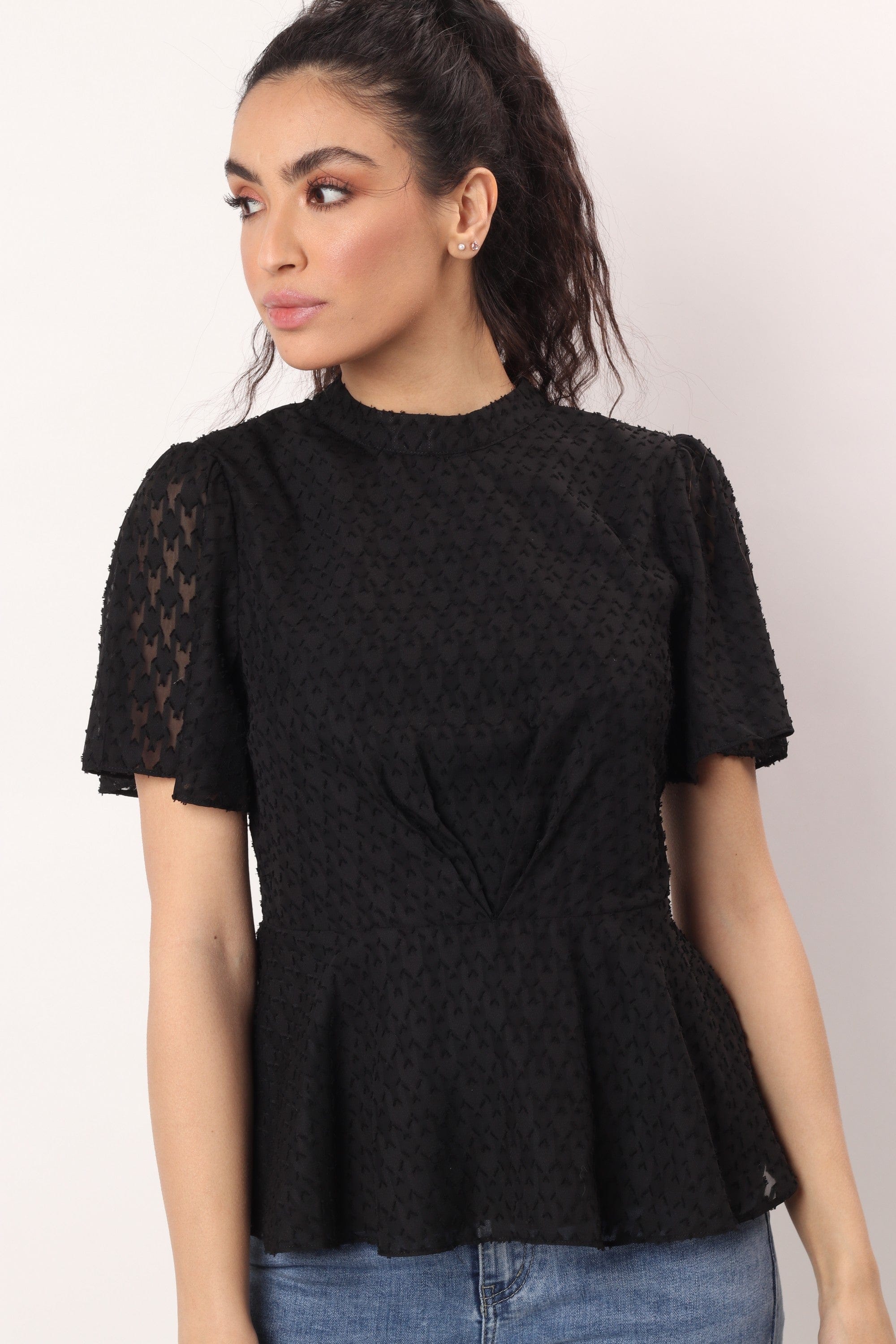 ميكا بلوزة دانتيل مخصر كم قصير واسع نسائي