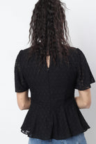 ميكا بلوزة دانتيل مخصر كم قصير واسع نسائي