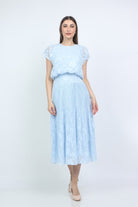 ميكا فستان ميدي مخصر بكم قصير