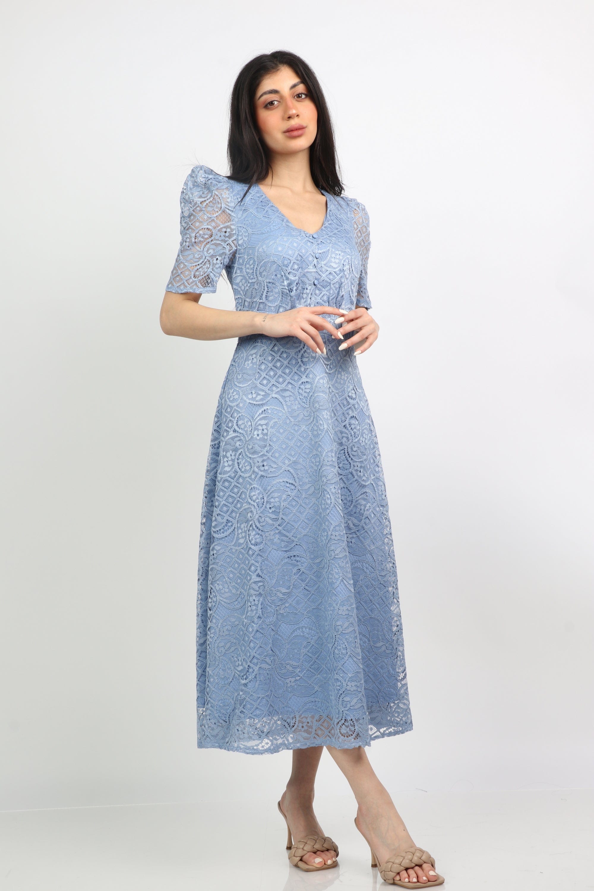 ميكا فستان ميدي سهرة ناعم بكم قصير