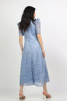 ميكا فستان ميدي سهرة ناعم بكم قصير