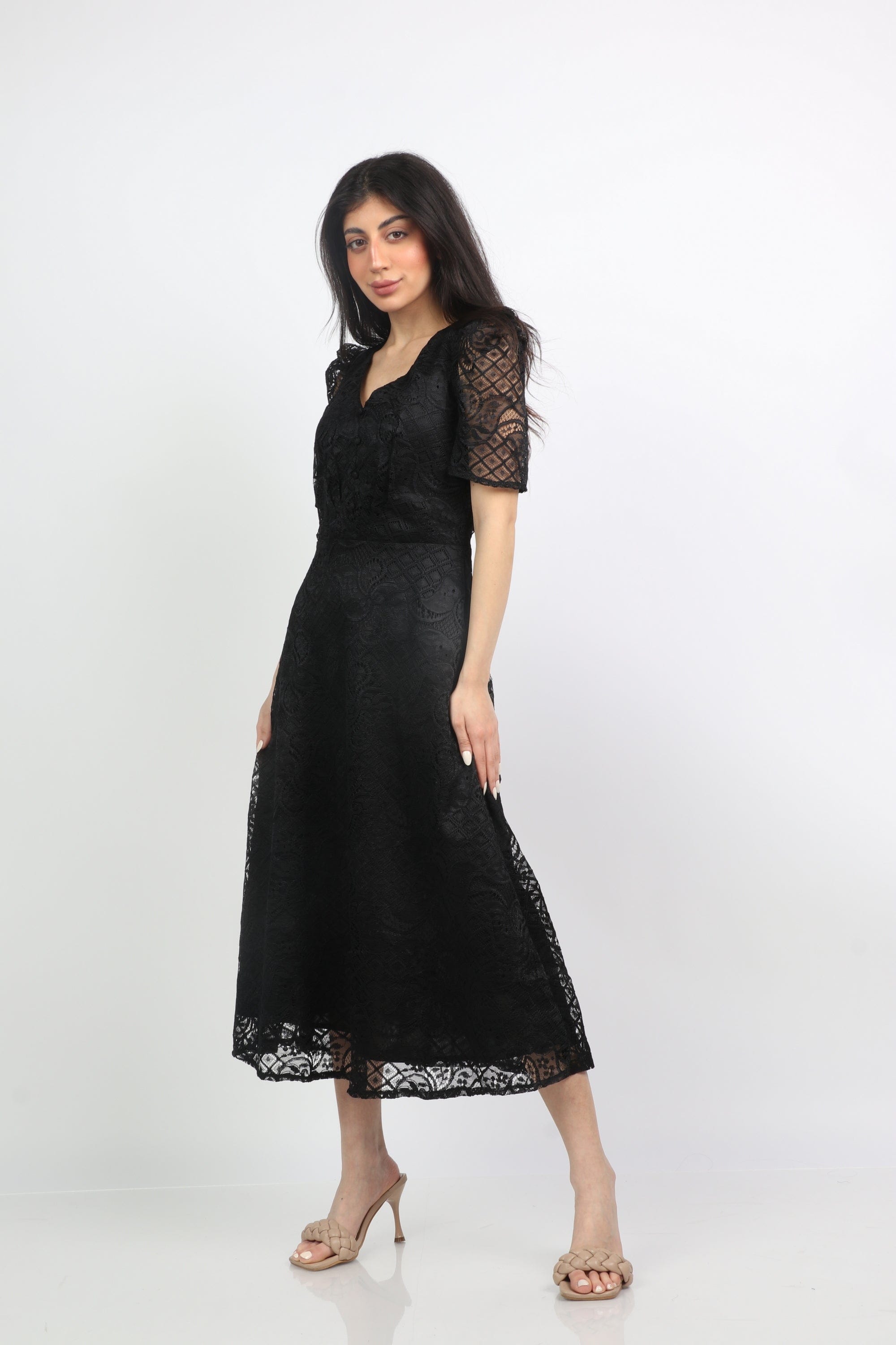 ميكا فستان ميدي سهرة ناعم بكم قصير