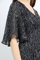 ميكا فستان ميدي منقوش فتحة رقبة سبعة كم فراشة قصير