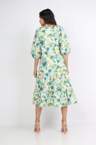 ميكا فستان ميدي مشجر بياقة مربعة كم قصير منفوش