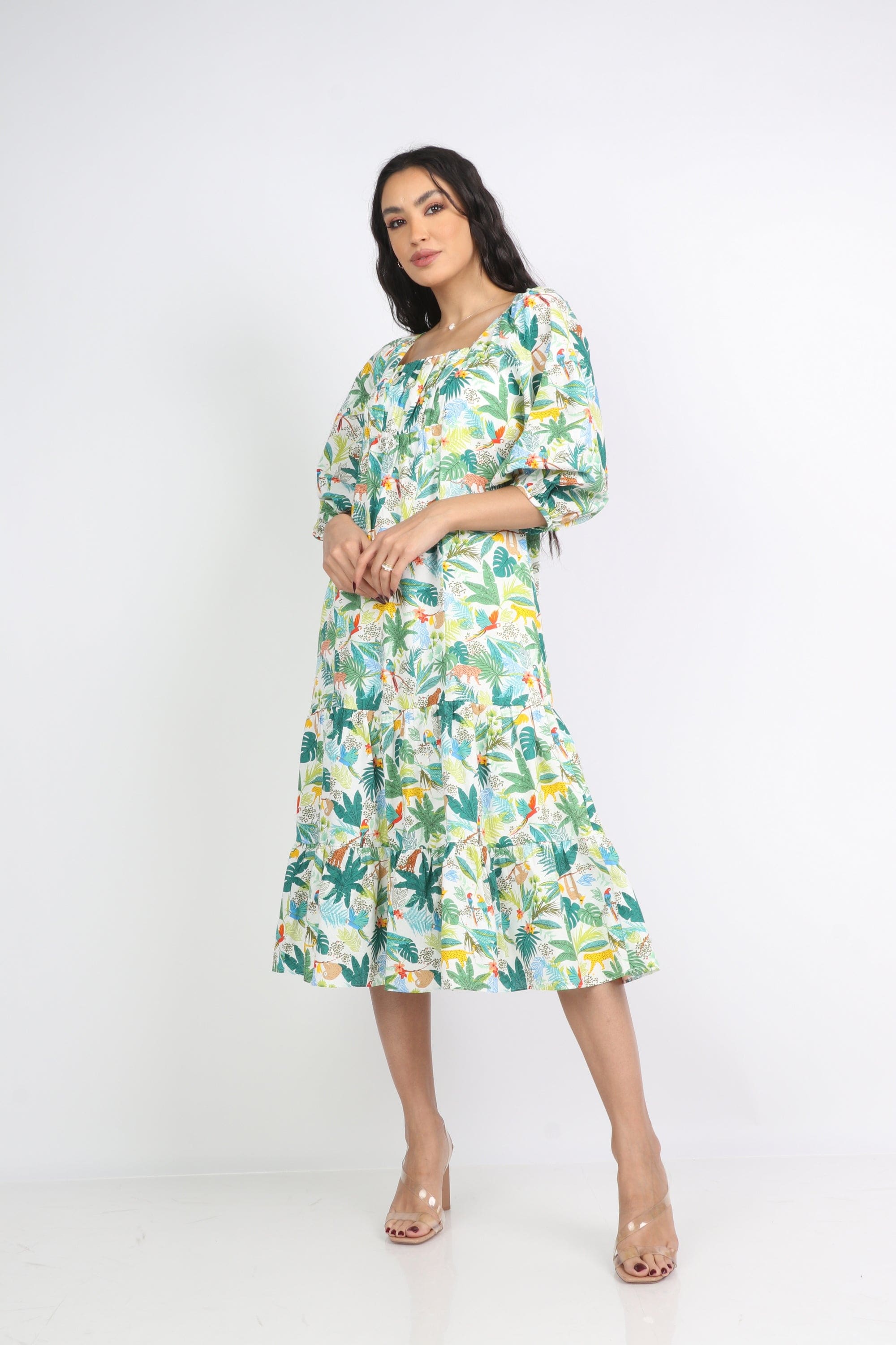 ميكا فستان ميدي مشجر بياقة مربعة كم قصير منفوش