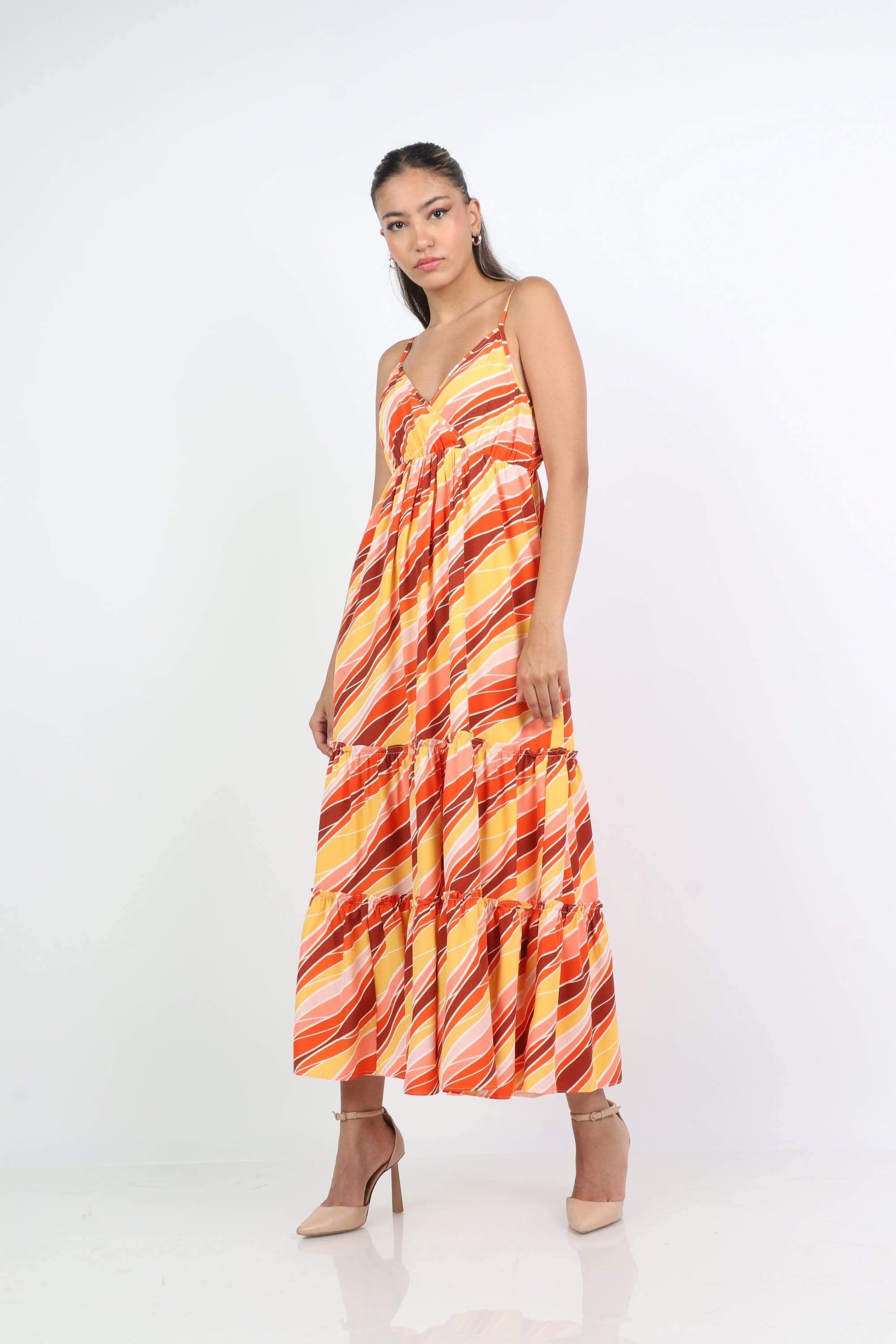 ميكا فستان طويل بحمالات مطبوع بكشكشة