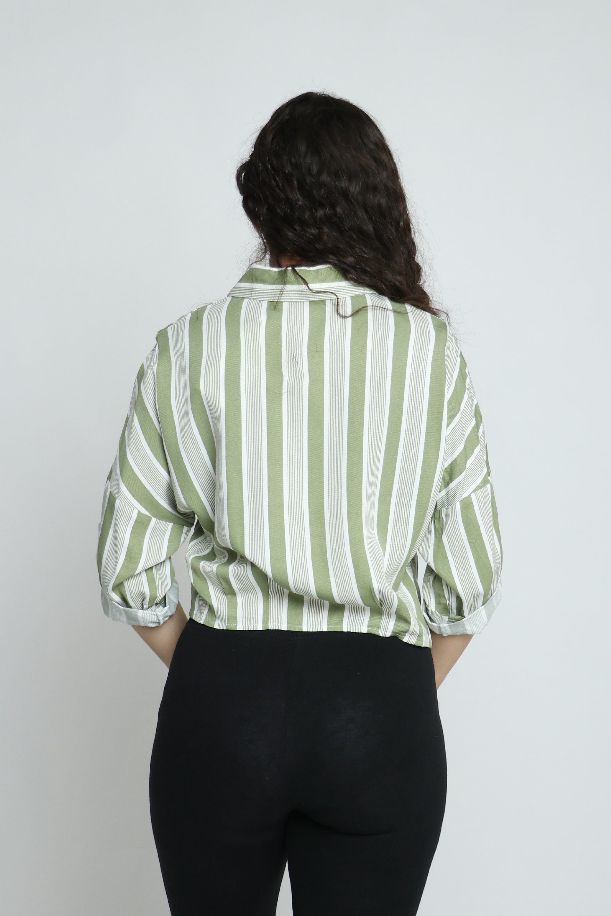 ميكا قميص فسكوز مقلم بجيب كم طويل نسائي