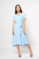 ميكا فستان ميدي كم قصير سادة برباط وياقة دائرية