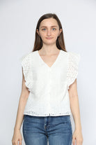 ميكا بلوزة بأكمام قصيرة فراشة مخرمة