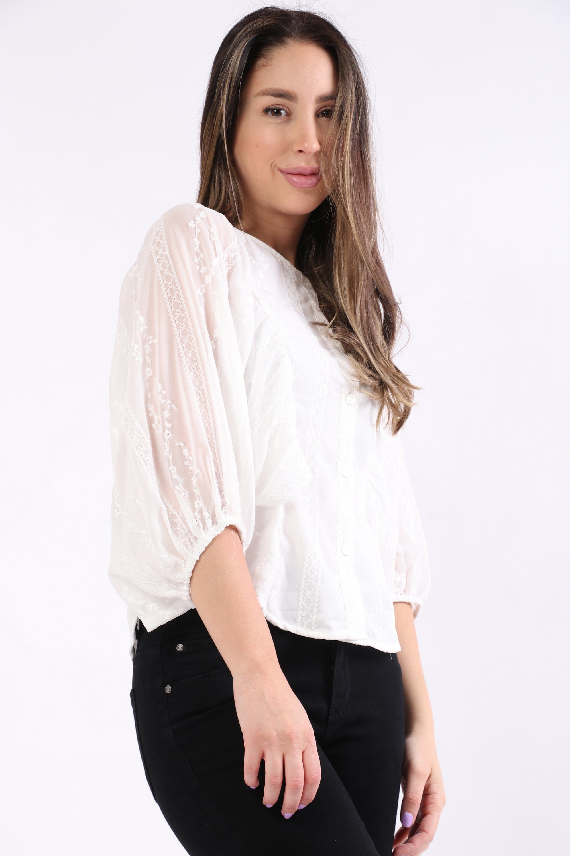 ميكا بلوزة دانتيل أوفر ساير بازرار أمامية 3/4 كم نسائي