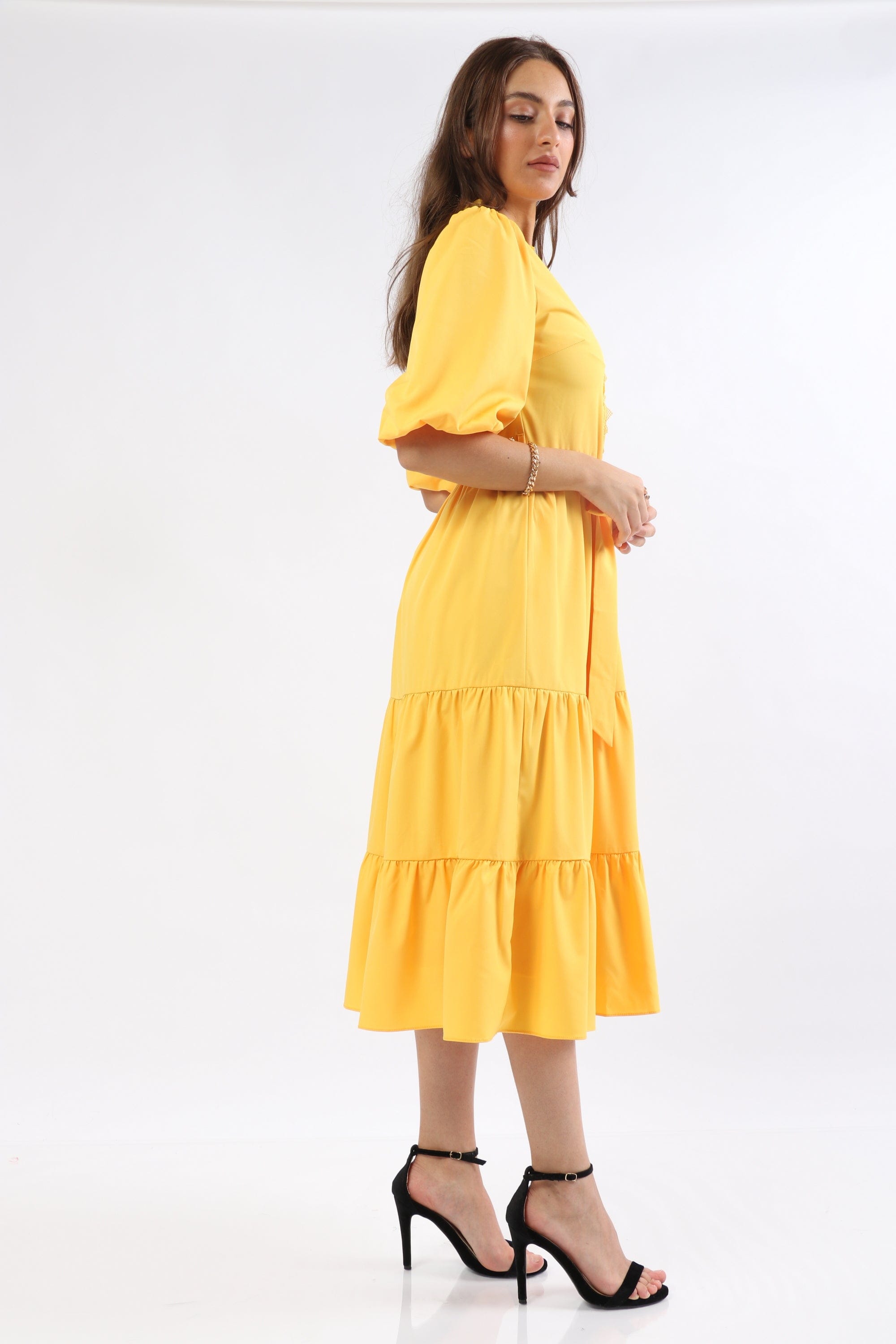 ميكا فستان ميدي كم قصير بف سادة برباط خصر