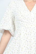 ميكا فستان ميدي ملفوف منقط بكم قصير