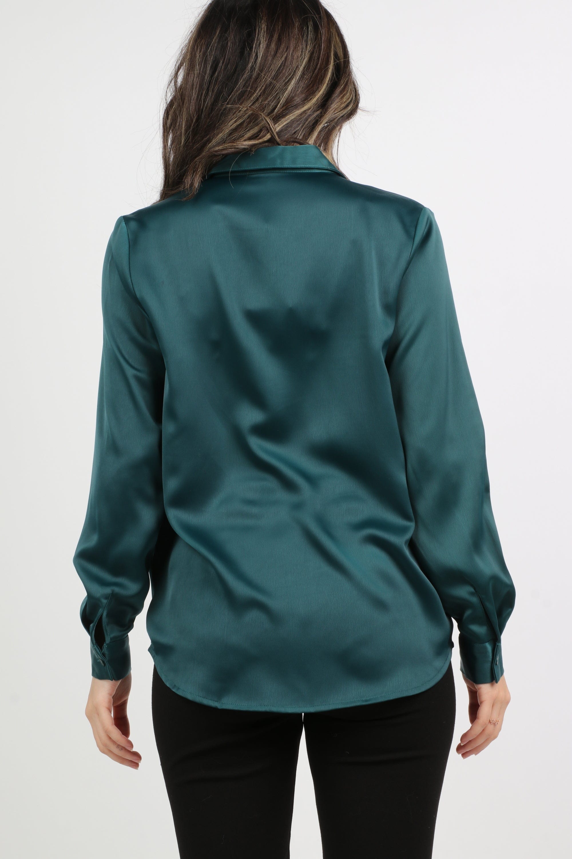 ميكا قميص ناعم سادة كم طويل نسائي