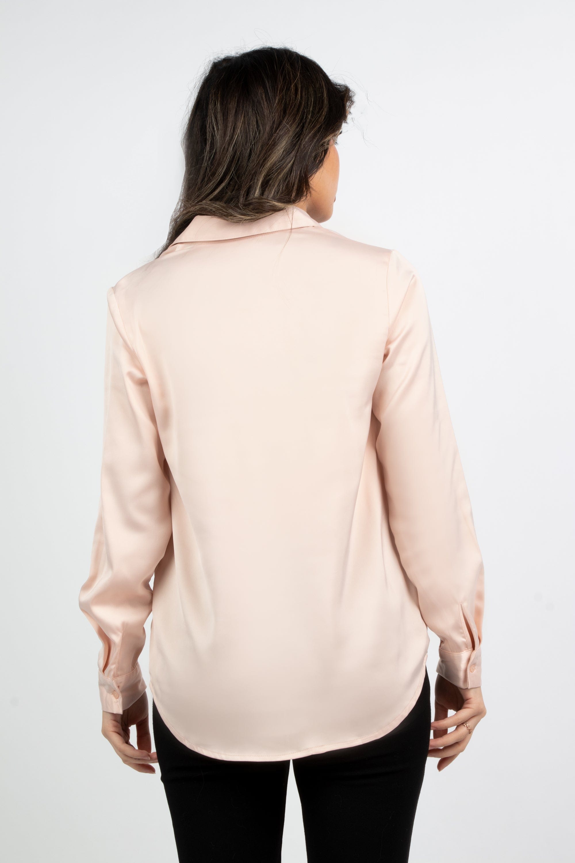 ميكا قميص ناعم سادة كم طويل نسائي