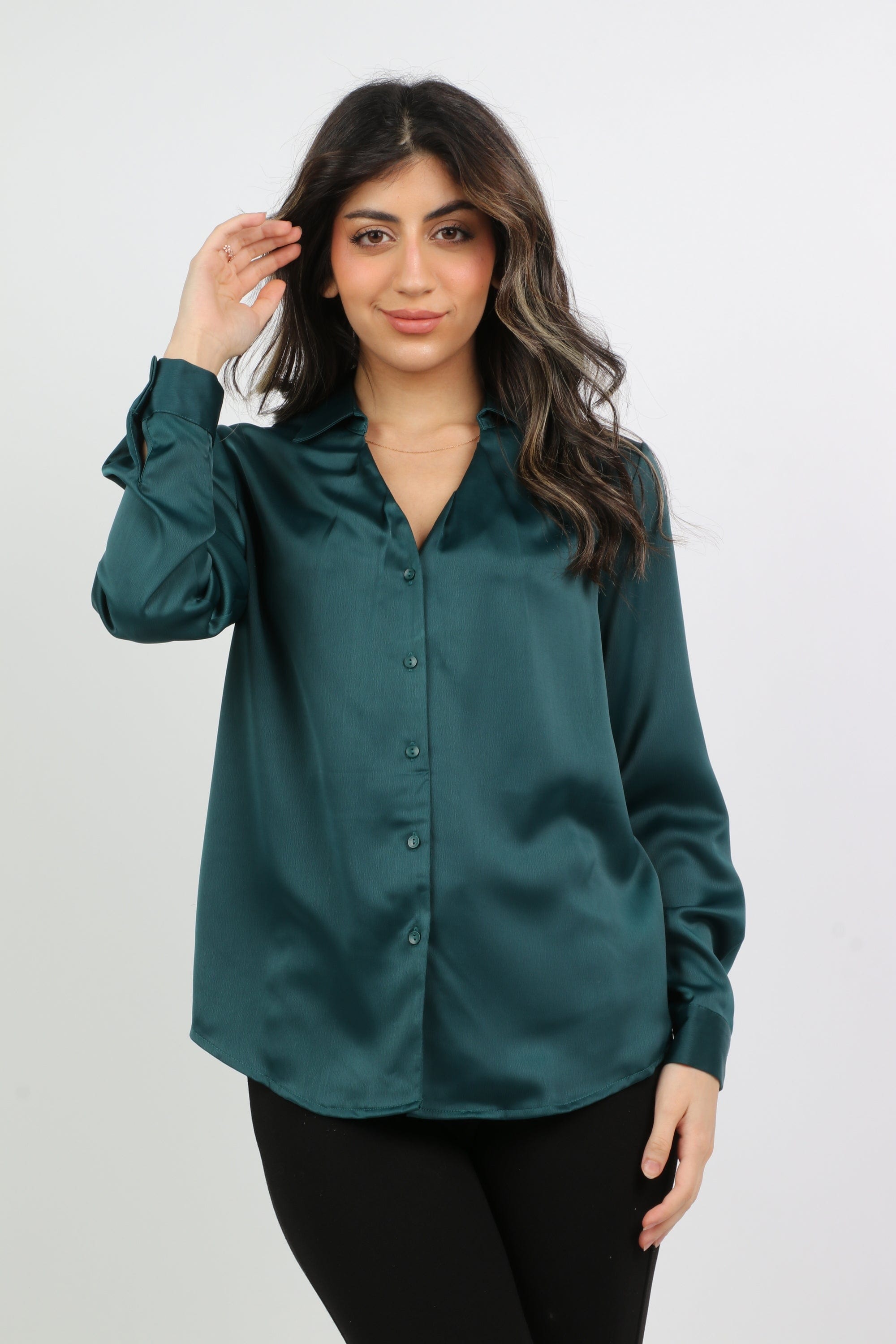 ميكا قميص ناعم سادة كم طويل نسائي