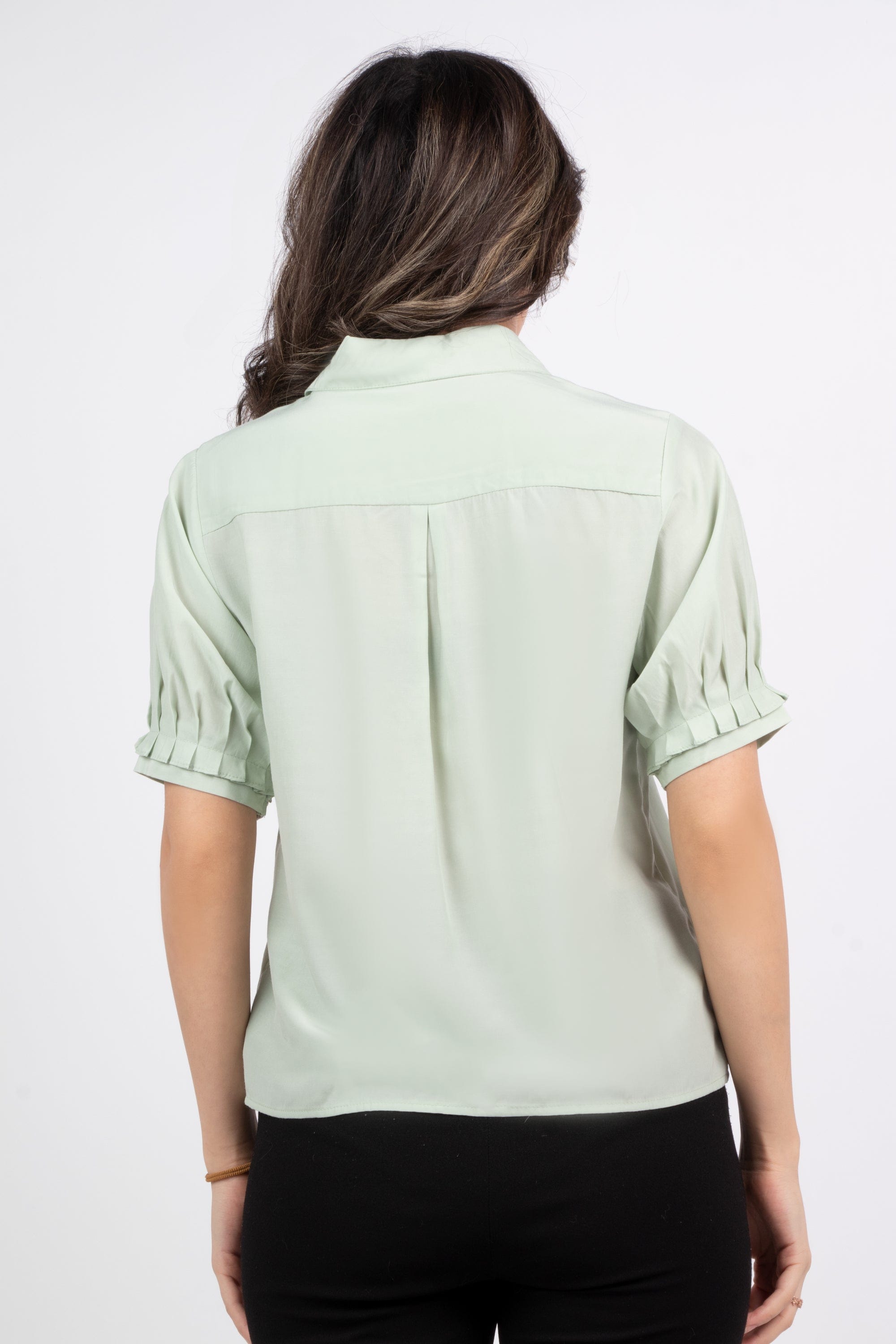 ميكا بلوزة سادة أزرار أمامية كم قصير وياقة نسائي