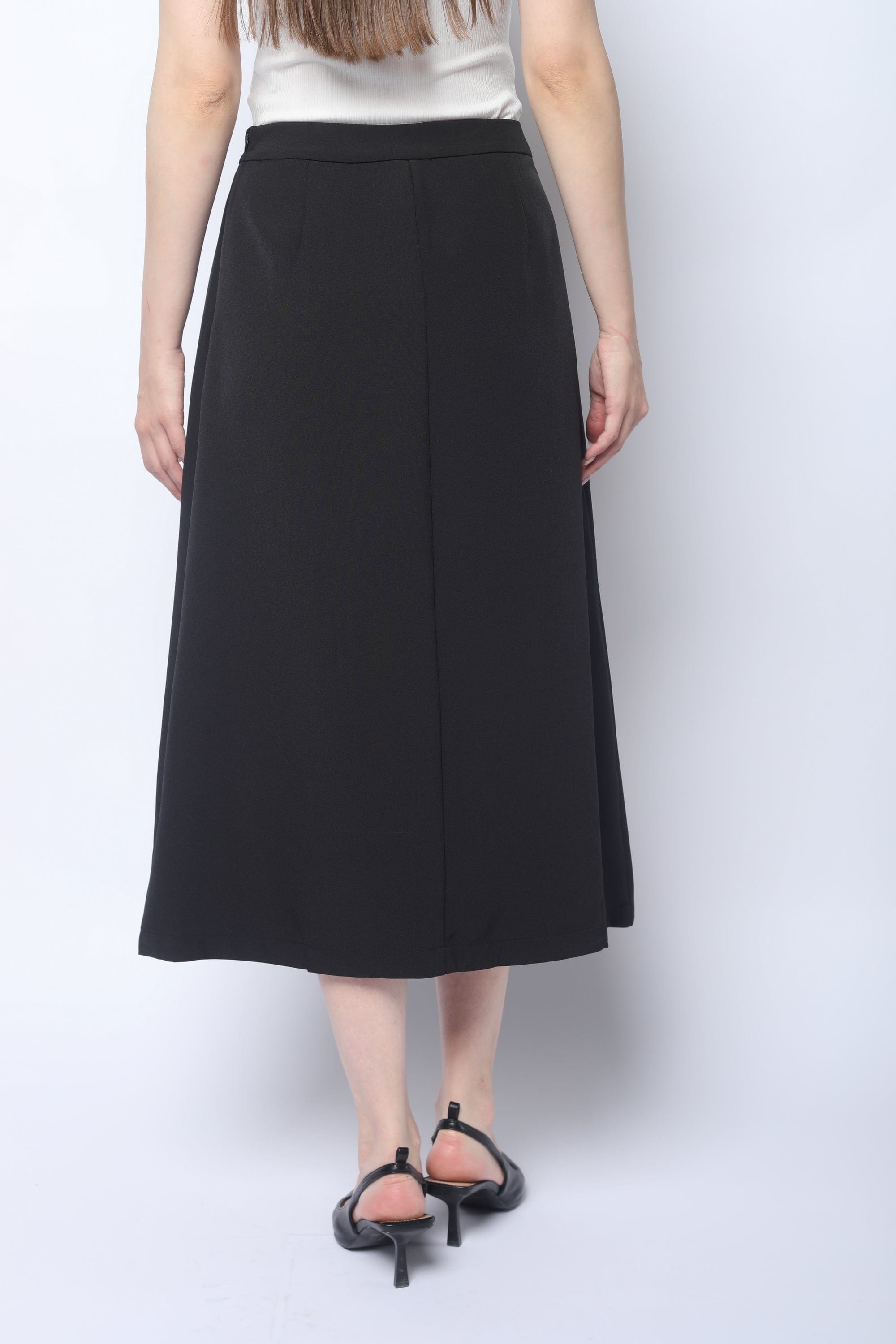 ميكا تنورة ميدي مزينة بكسرات عريضة