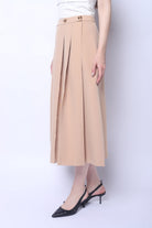 ميكا تنورة ميدي مزينة بكسرات عريضة