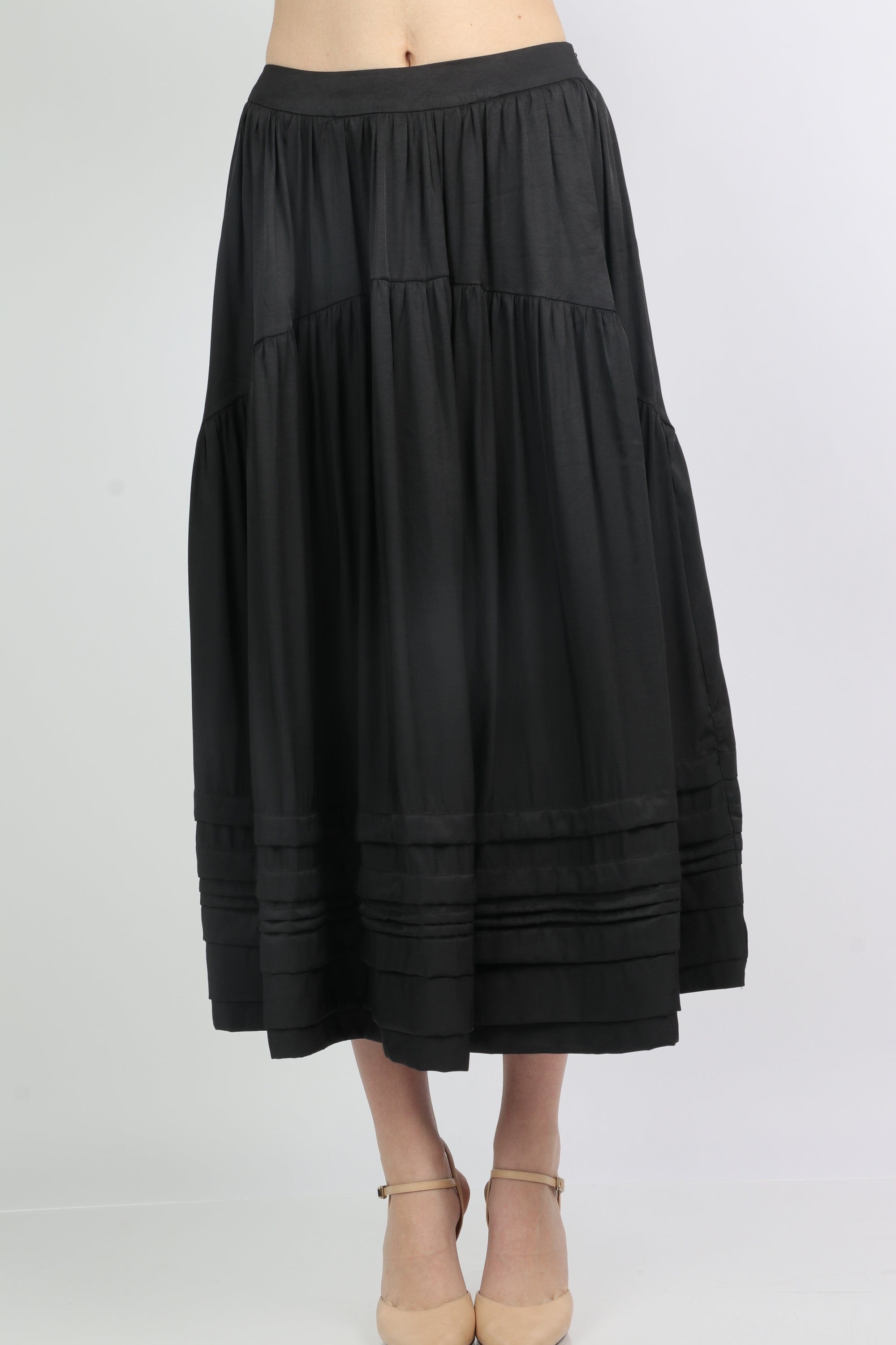 ميكا تنورة ميدي كلوش واسعة