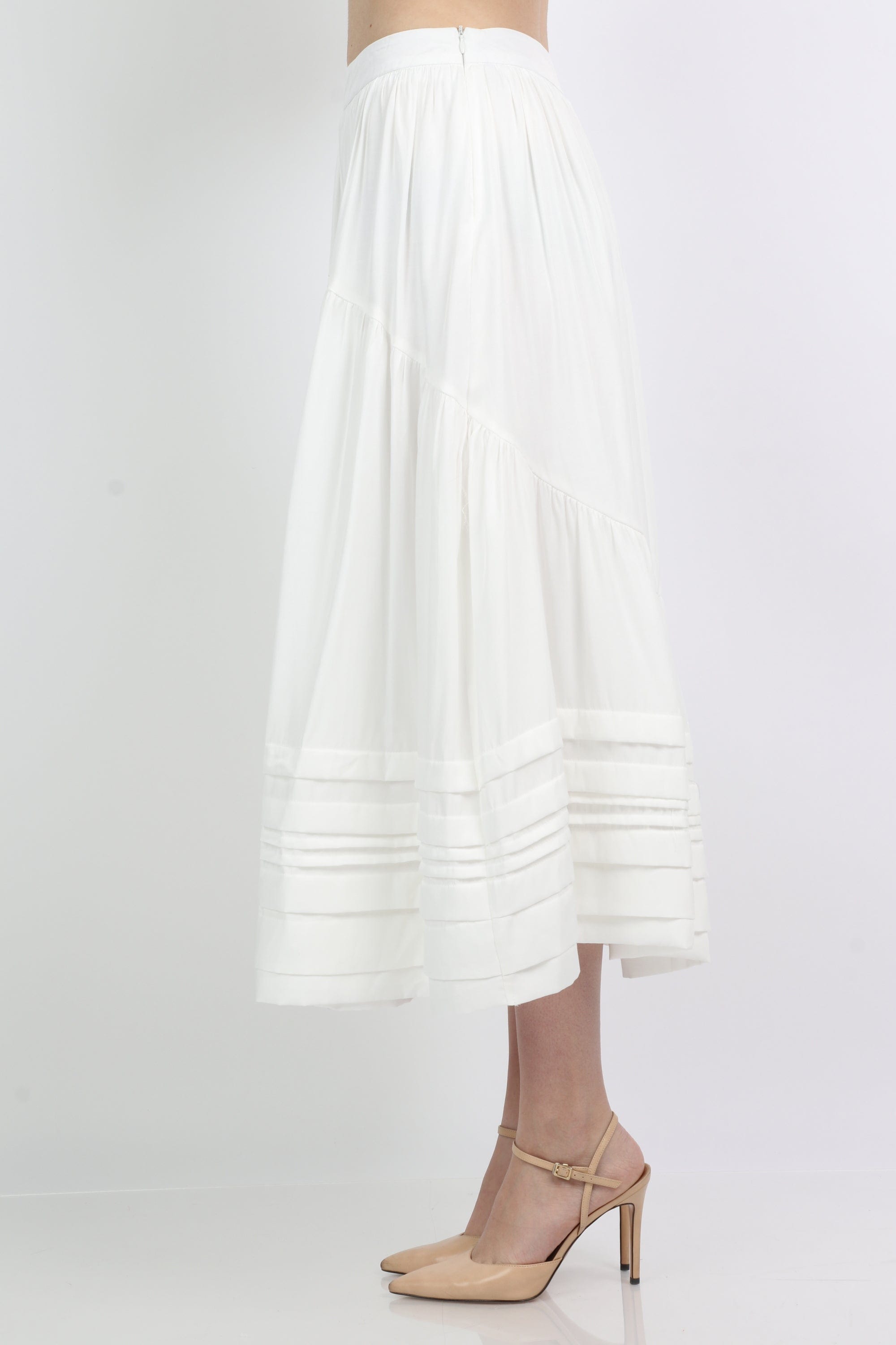 ميكا تنورة ميدي كلوش واسعة