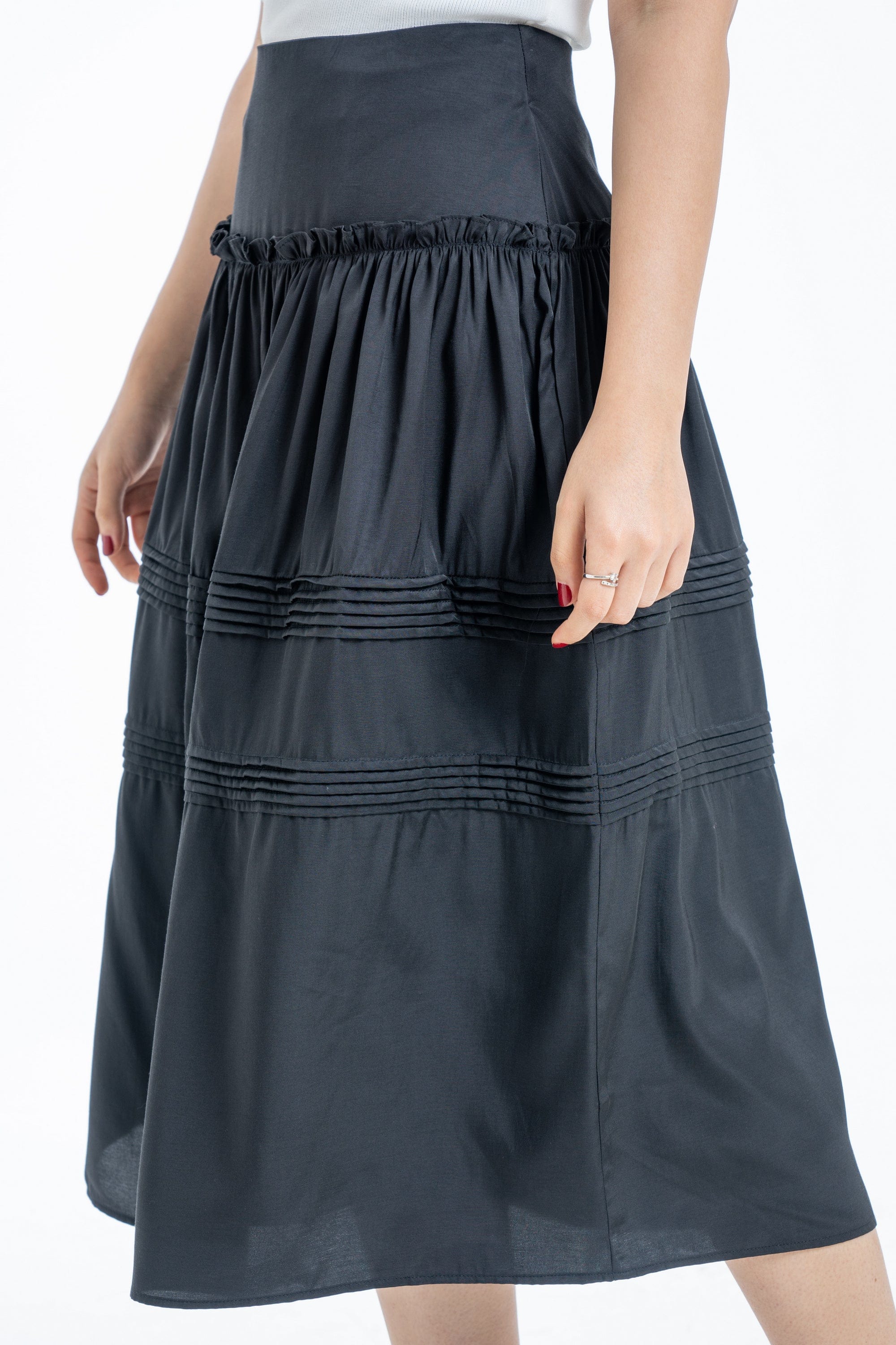 ميكا تنورة ميدي بكسرات عريضة نسائي