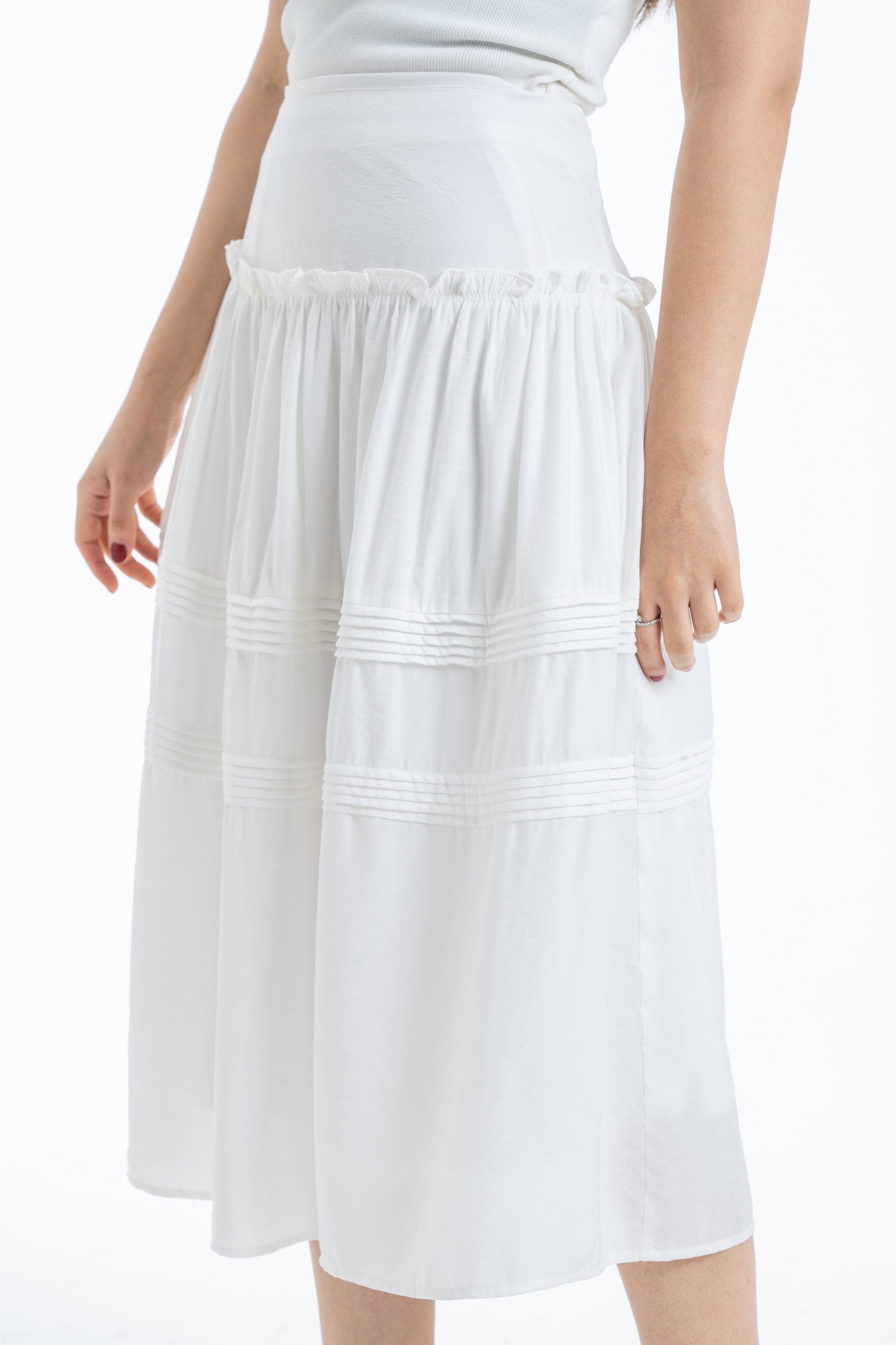 ميكا تنورة ميدي بكسرات عريضة نسائي