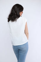 ميكا بلوزة بأكمام قصيرة سادة بفيونكة