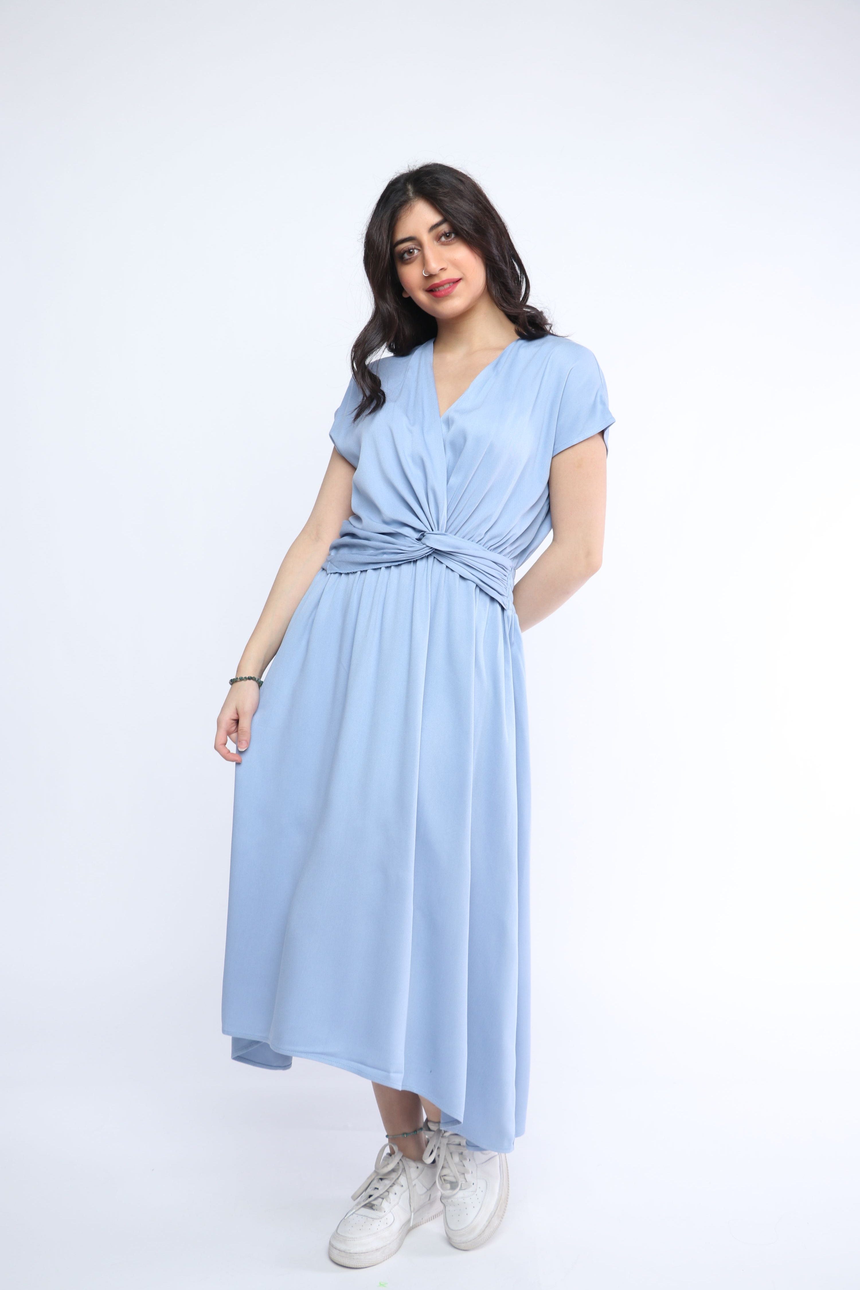 ميكا فستان ميدي بأكمام قصيرة لف بخصر مطاطي