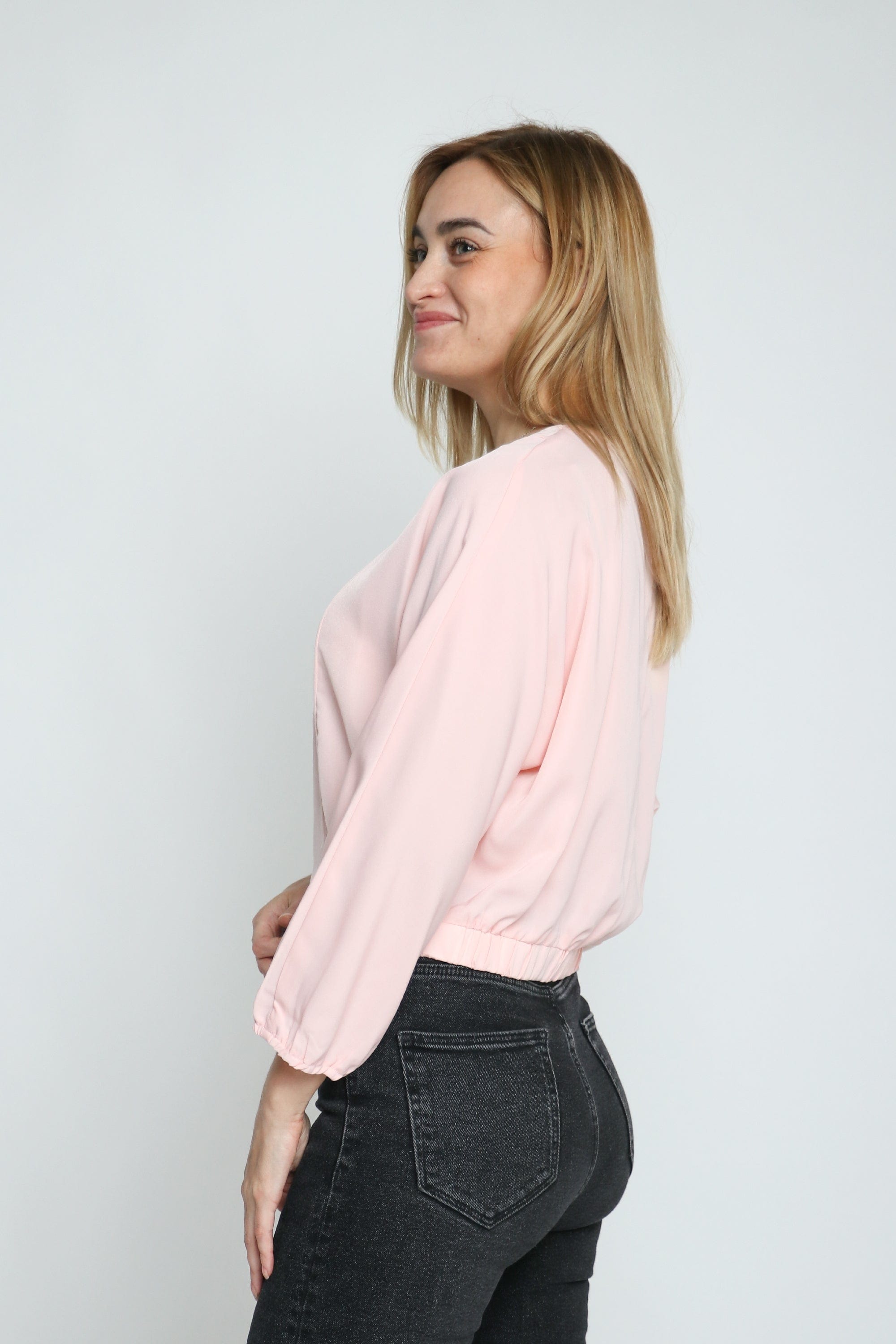 ميكا بلوزة سادة بأزرار أمامية كم طويل منفوخ نسائي