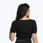 ميكا بلوزة سادة مضلعة بأكمام قصيرة نسائية