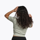 ميكا بلوزة سادة مضلعة بأكمام قصيرة نسائية