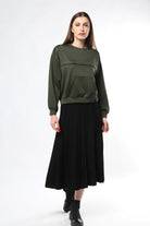 ميكا بلوزة نسائية بجيوب أمامية