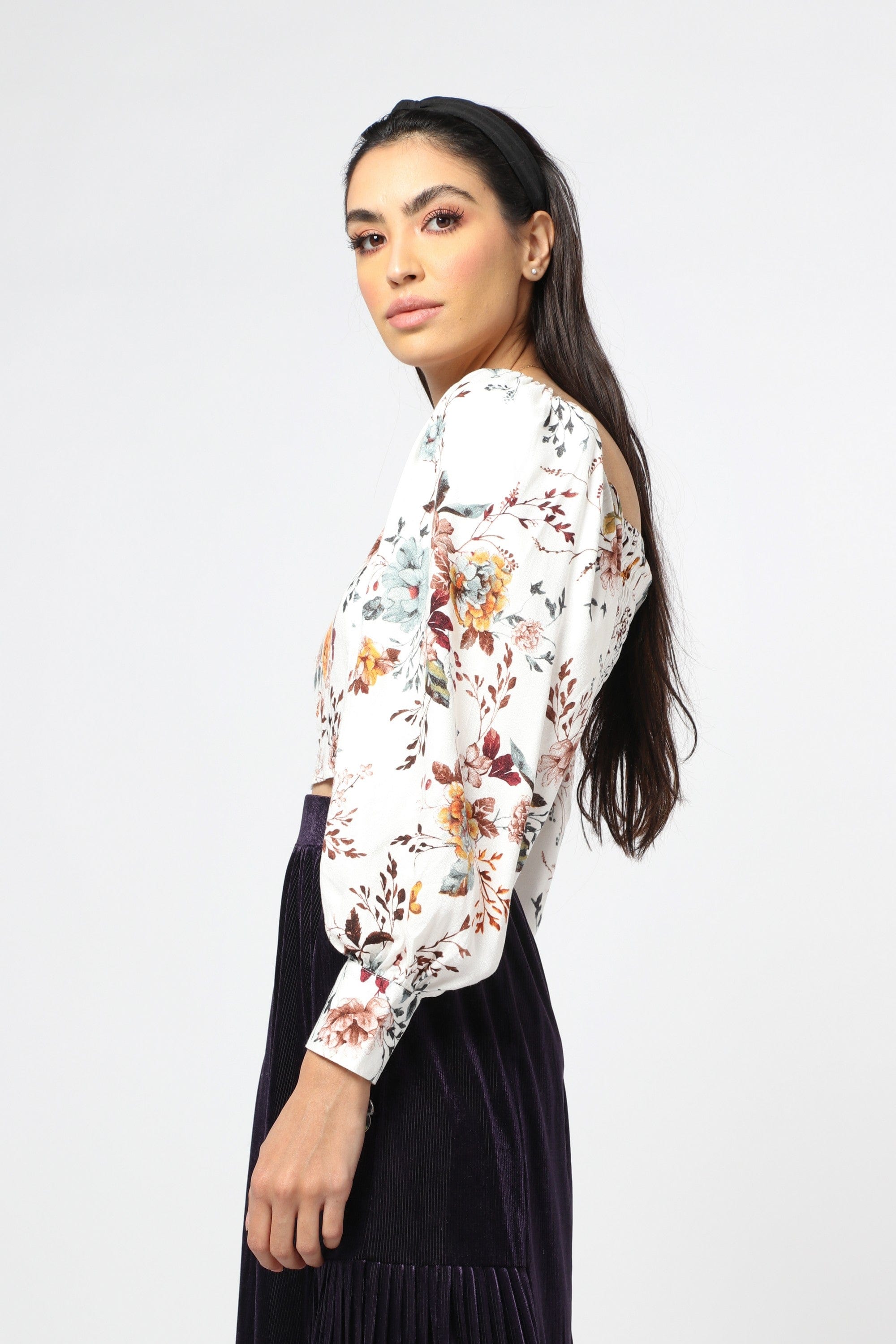 ميكا بلوزة مشجرة بياقة مربعة بكم طويل نسائي أوف وايت