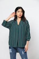 ميكا بلوزة بكسرة أمامية مخطط بالطول بأكمام 3/4