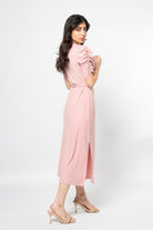 ميكا فستان ميدي بربطة خصر بكم قصير مكشكش