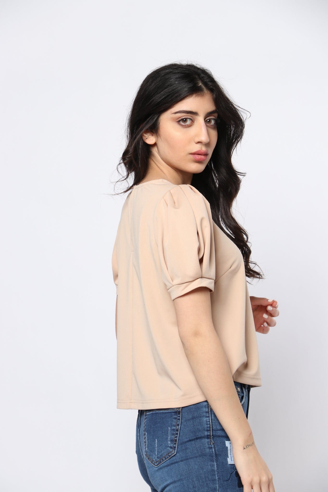 ميكا بلوزة بأكمام قصيرة سادة برقبة دائرية