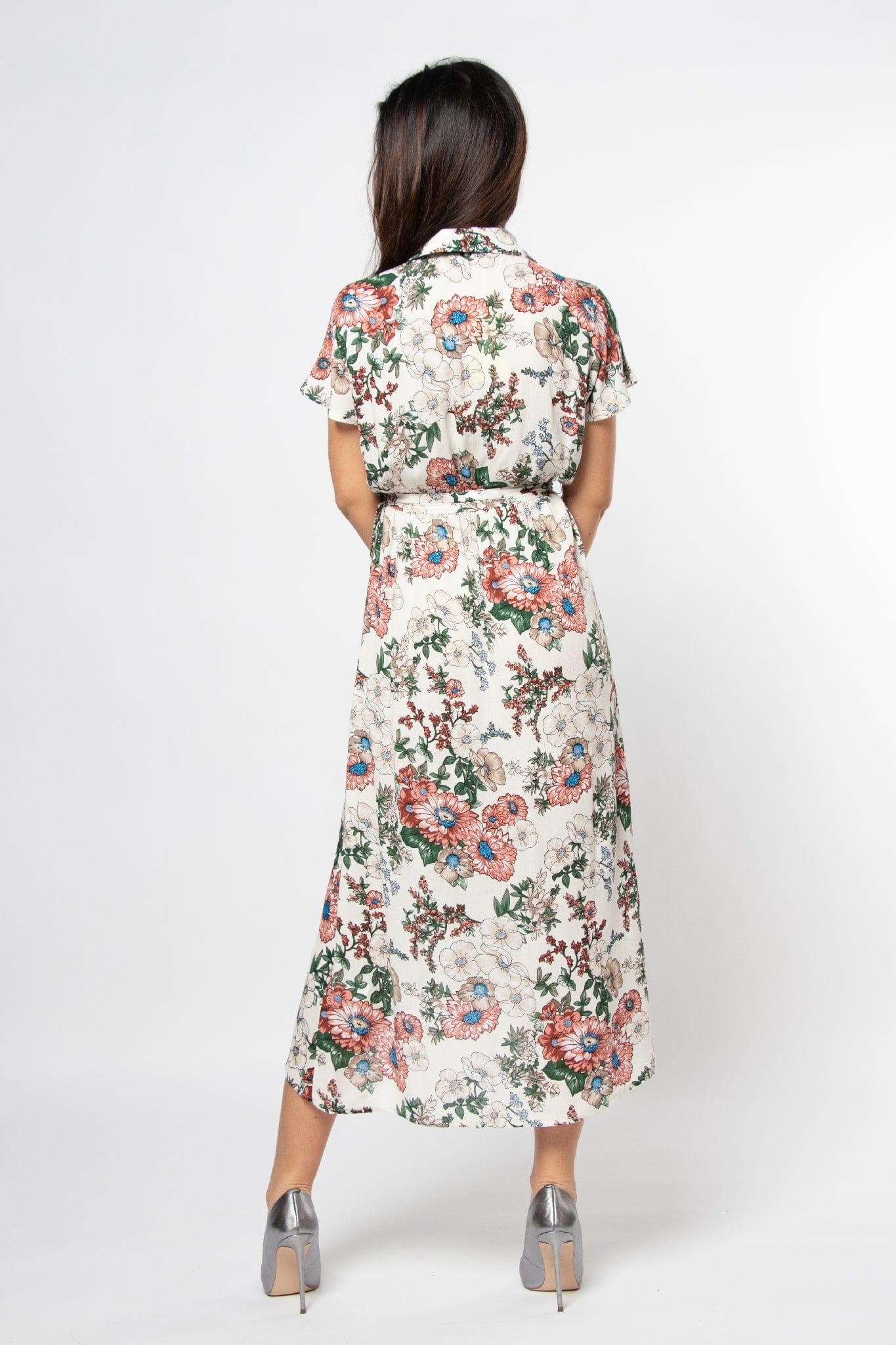 ميكا فستان ميدي طبعة زهور بكم قصير