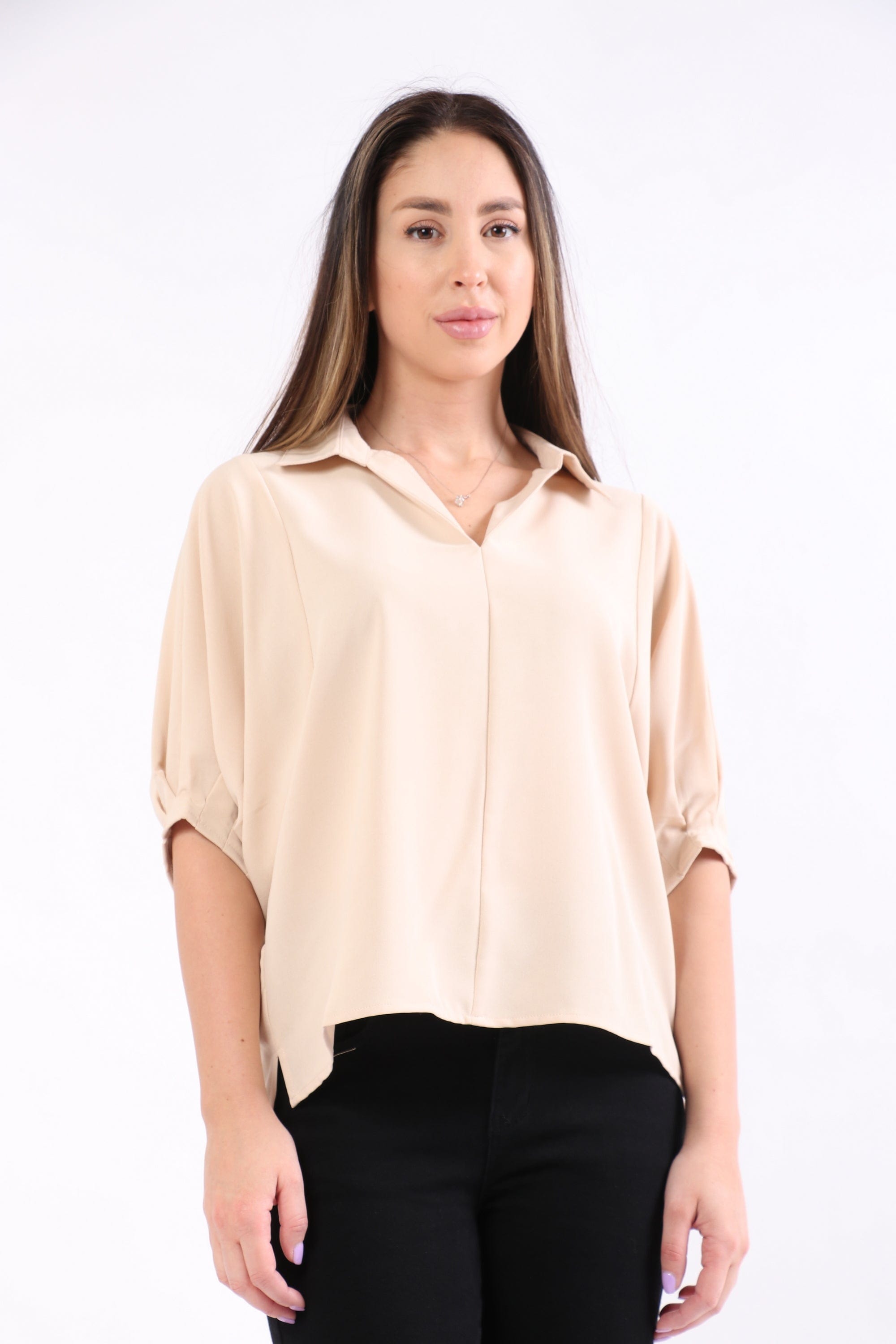 ميكا بلوزة سادة بياقة 3/4 كم نسائي