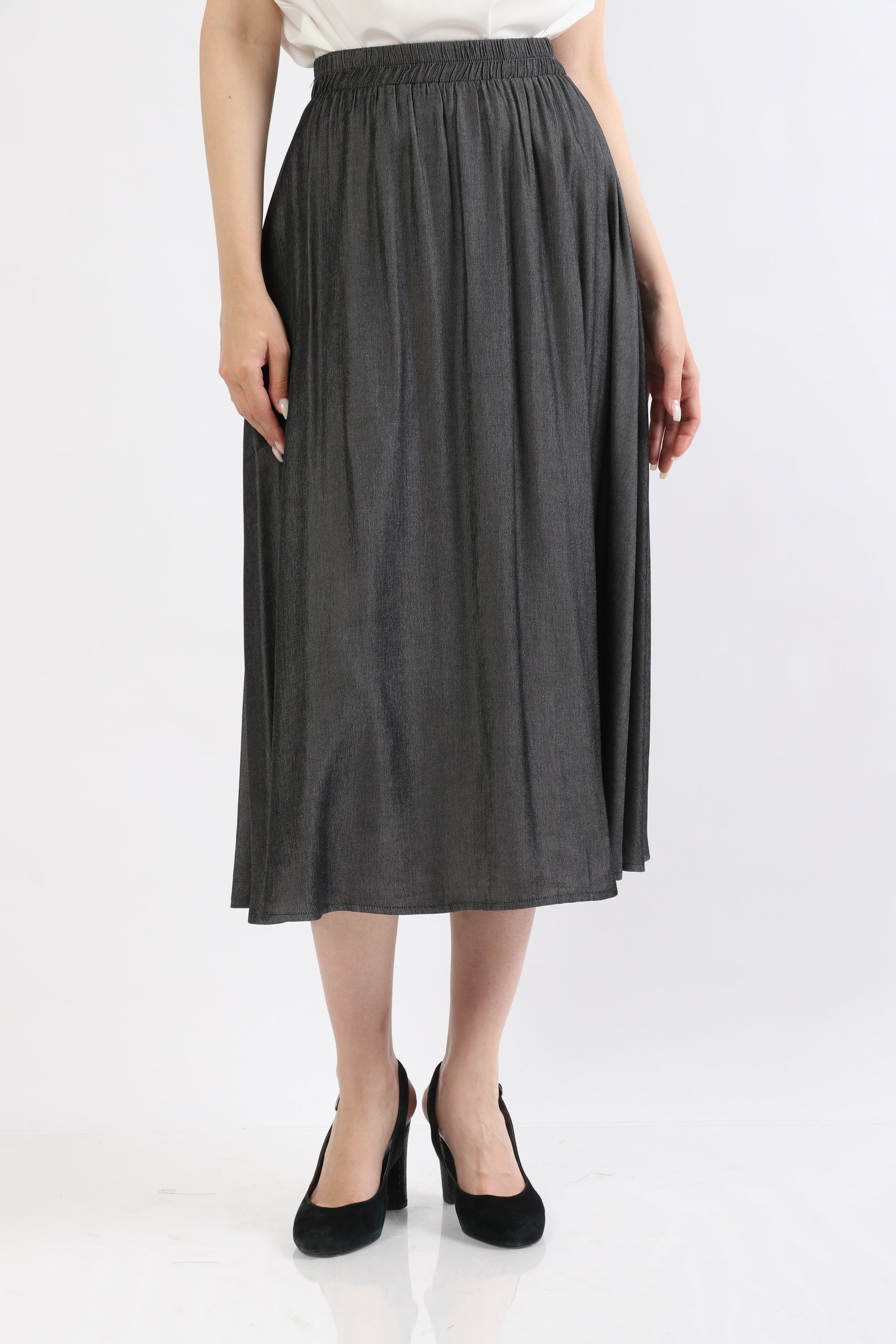 ميكا تنورة ميدي بخصر مطاطي بكسرات أسود