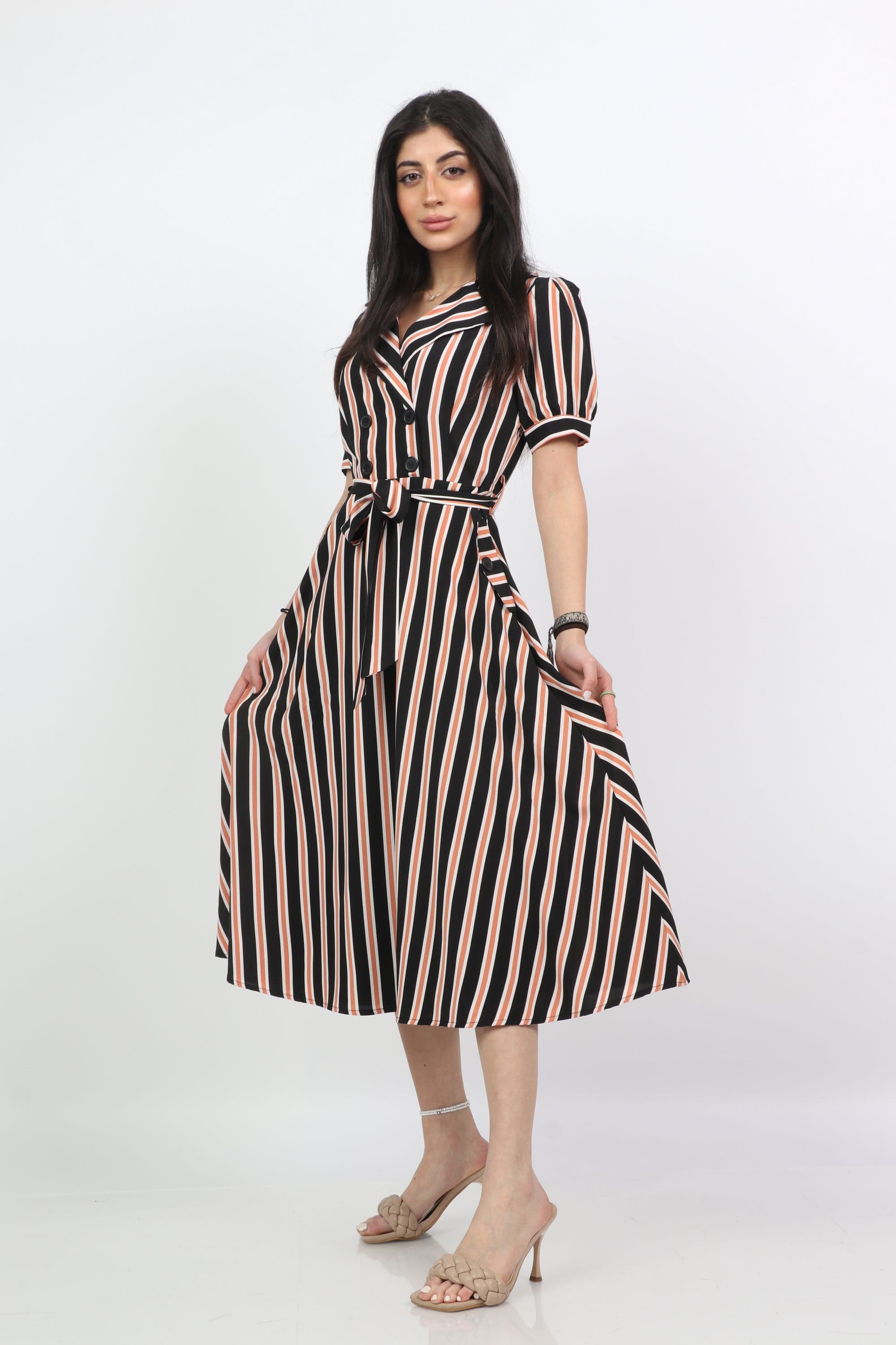 ميكا فستان ميدي مخطط بالطول بجزام بكم قصير