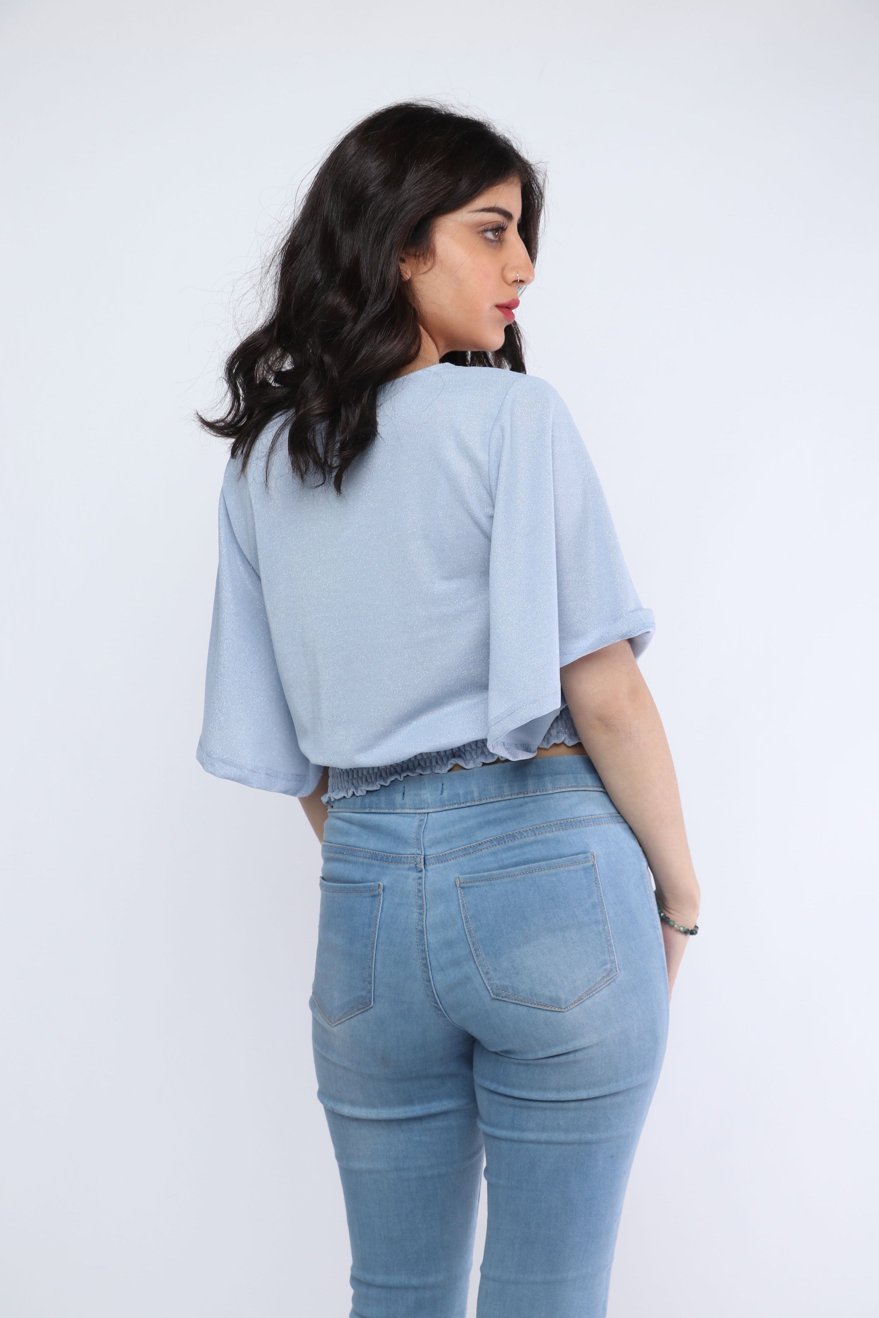 ميكا بلوزة قصيرة نص بطن بأزرار أمامية نص كم نسائي