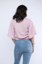 ميكا بلوزة قصيرة نص بطن بأزرار أمامية نص كم نسائي