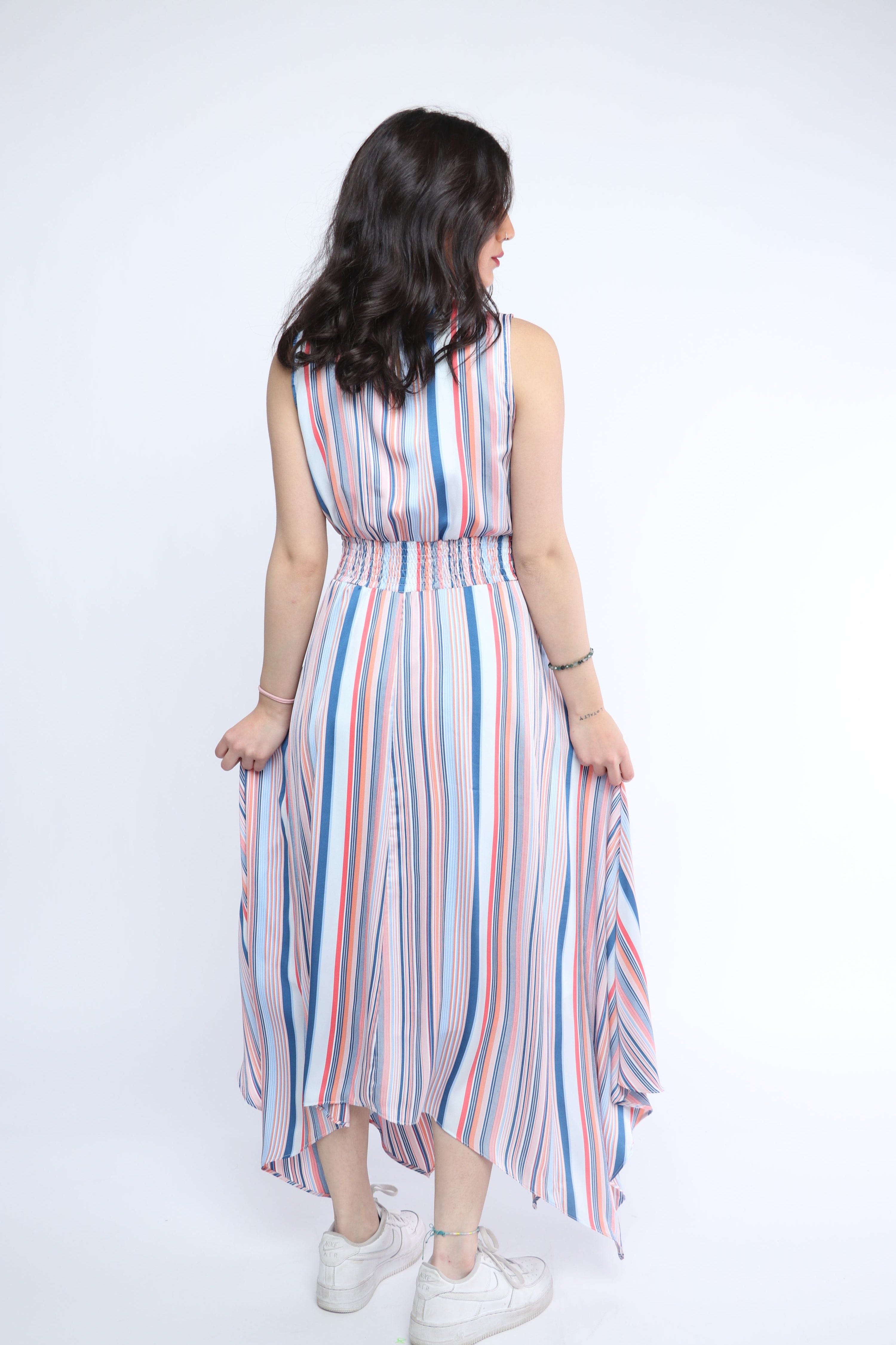 ميكا فستان ميدي بدون أكمام مقلم مزموم من الخصر ازرق/زهري