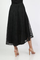 ميكا تنورة ميدي طويلة من الخلف مطرزة تظريز ناعم