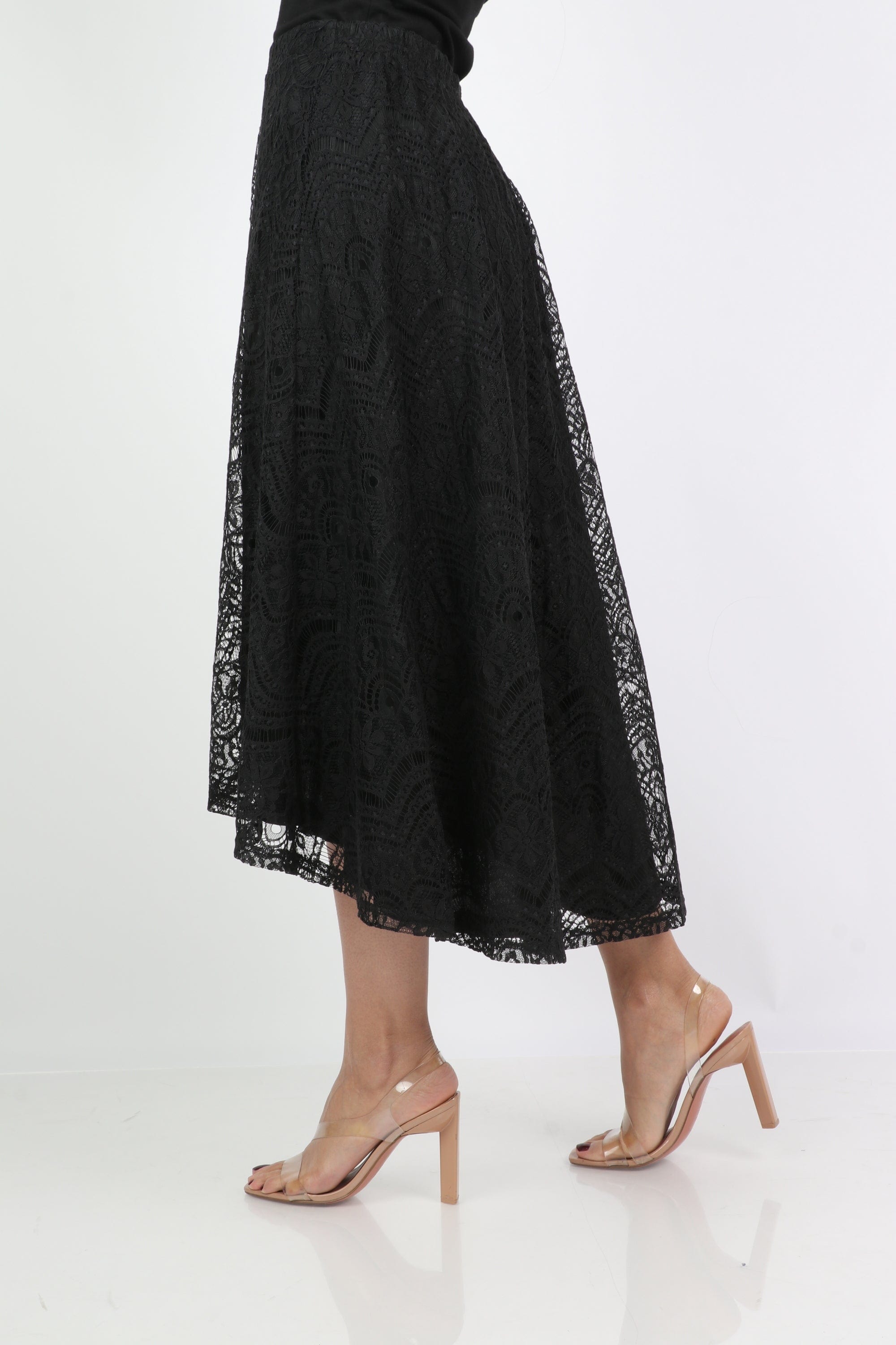 ميكا تنورة ميدي طويلة من الخلف مطرزة تظريز ناعم