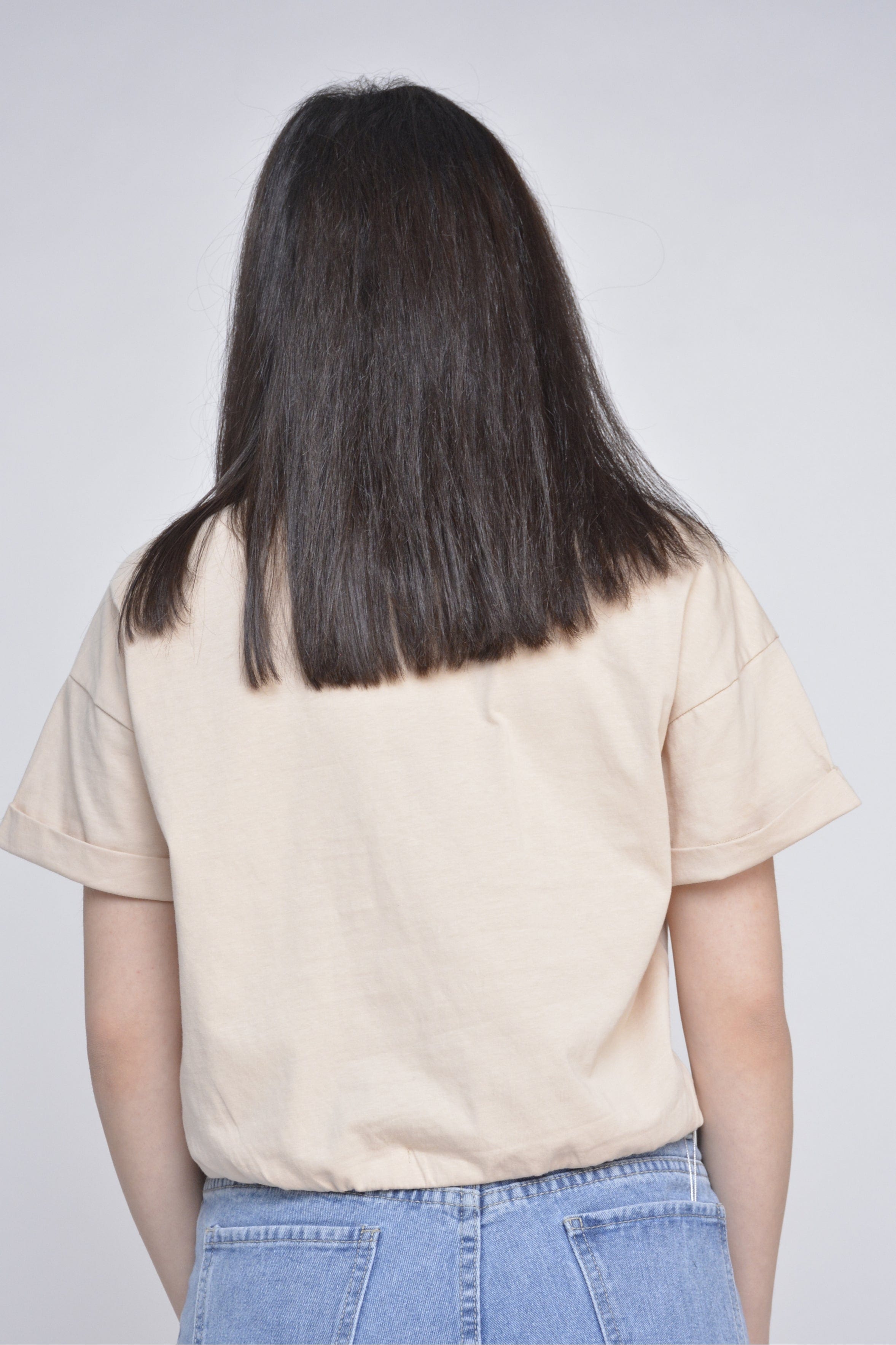 ميكا قميص نص بطن بجيوب وأزرار أمامية كم قصير نسائي