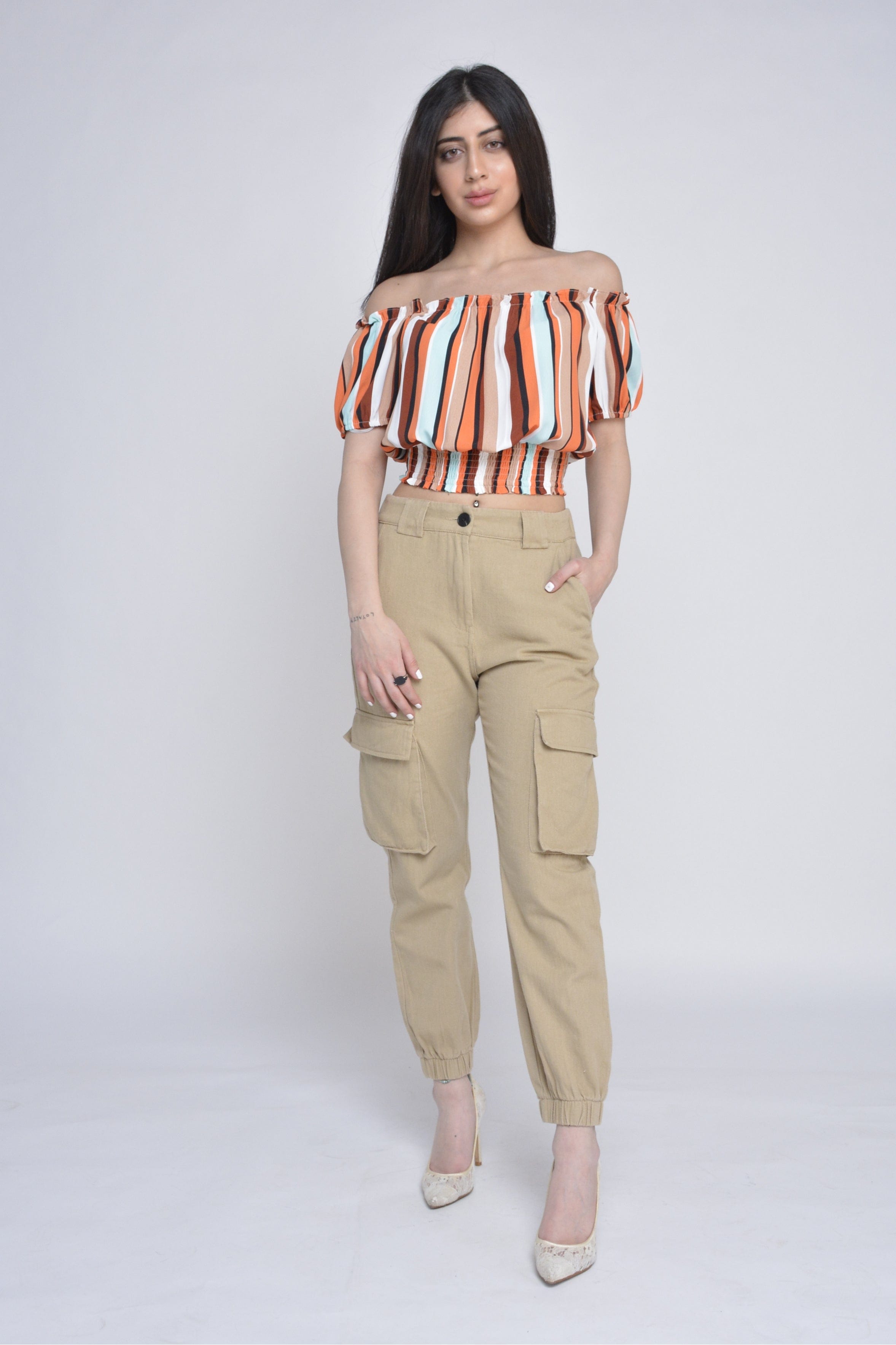 ميكا بنطلون طويل خصر مرتفع بجيوب جانبية سادة