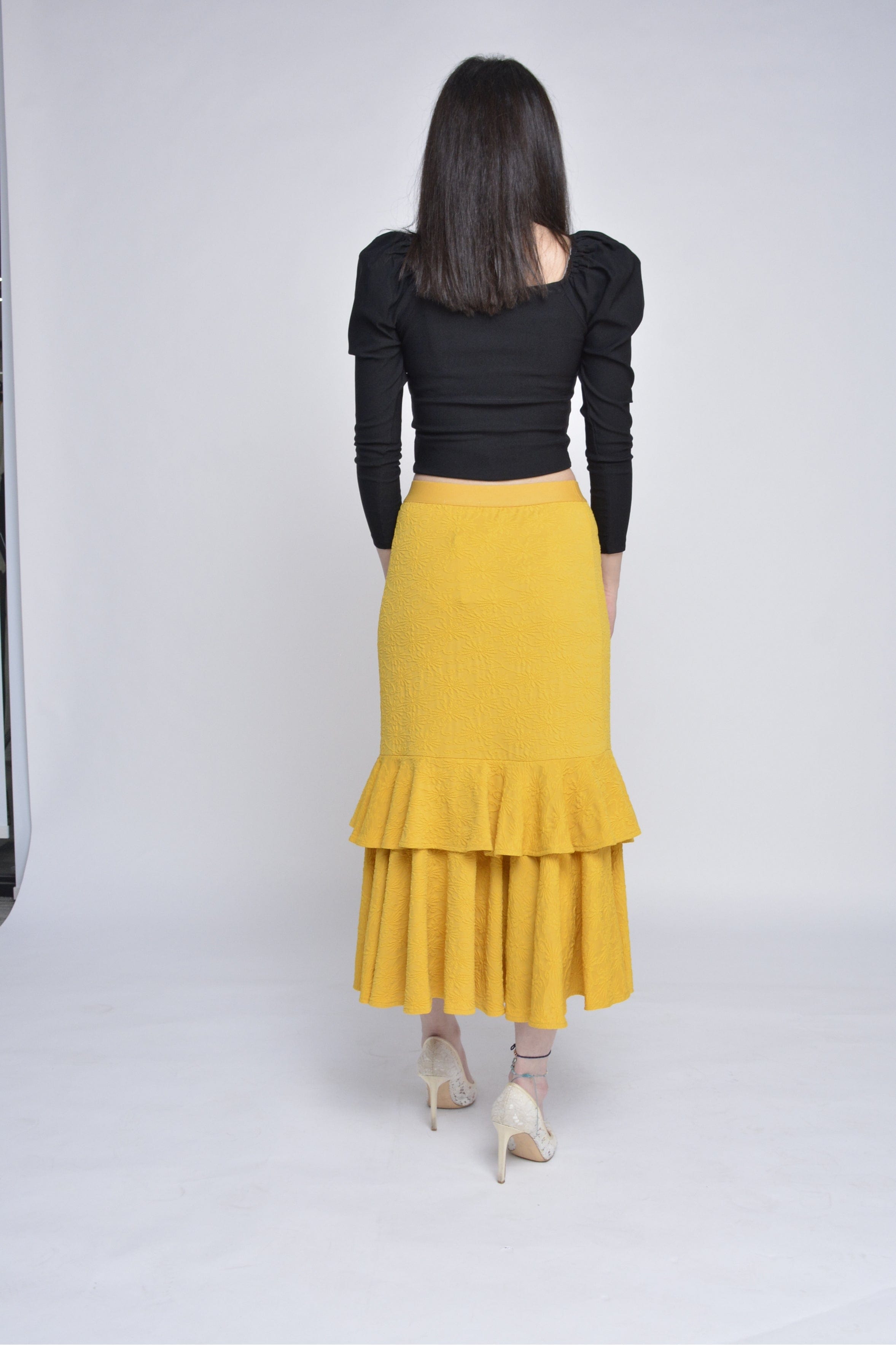 ميكا تنورة ميدي بنمط مشجر بخصر مطاطي